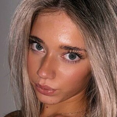 Katelyn Breann pornstar sexy pic