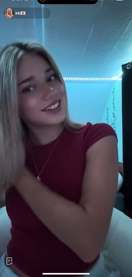 Katelyn Breann star beautiful photos