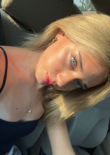 Katelyn Breann model beautiful images