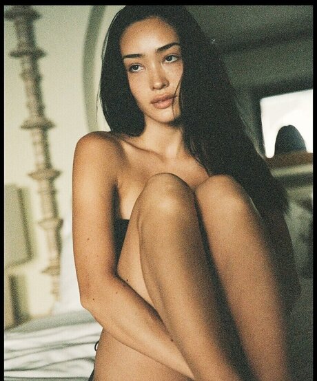 Elizabeth Wood sexy star picture