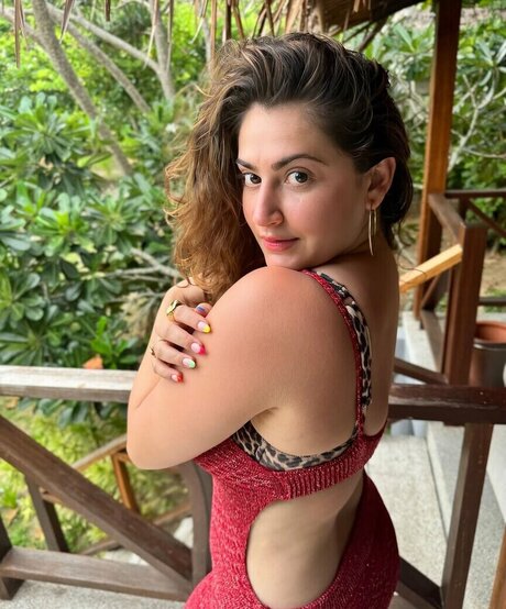 Shivaleeka Oberoi top model img