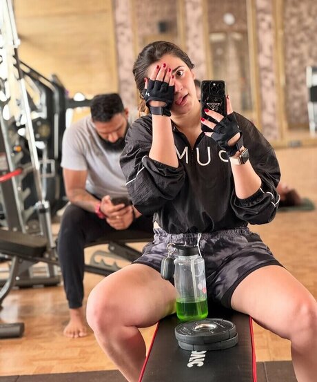 Shivaleeka Oberoi star high quality archive