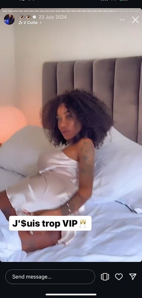 beautiful feet onlyfans adult photo