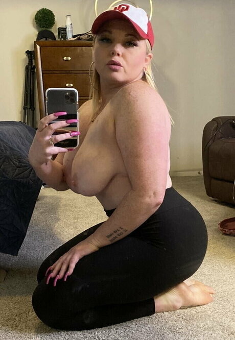 Katrina Thicc naked star img