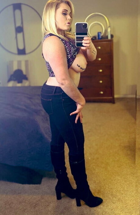 ebony fitness onlyfans beautiful naked archive