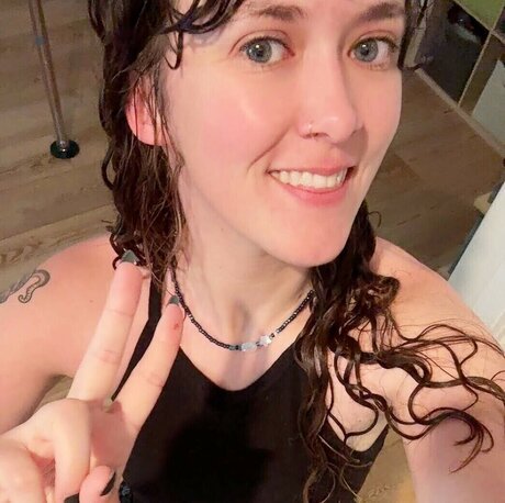 Tunnelsnakesfool perfect star photo