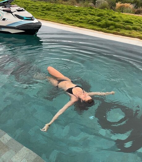 Itssluciaf xxx actress pic