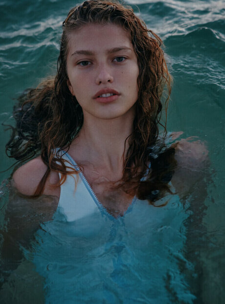 Dorit Revelis nude star galleries