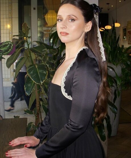 Katie Crutchfield adult model image