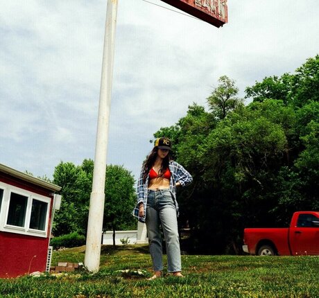 Katie Crutchfield model nude gallery