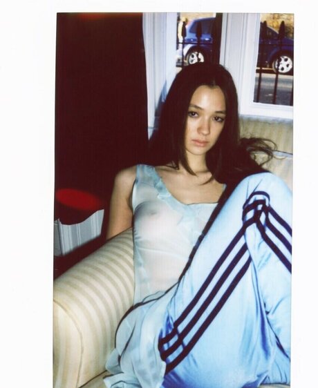 Alice Mcnally pretty model pic