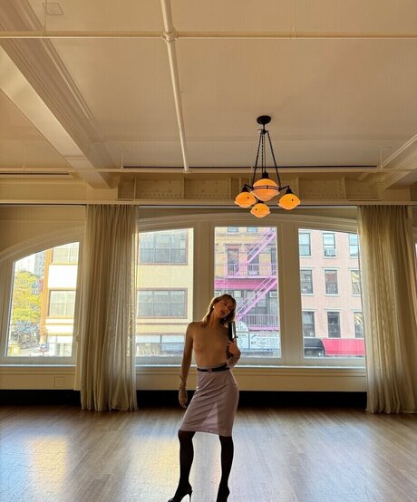 izzipoopi pornstar erotic pics