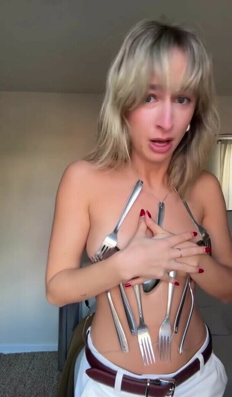 izzipoopi model pictures