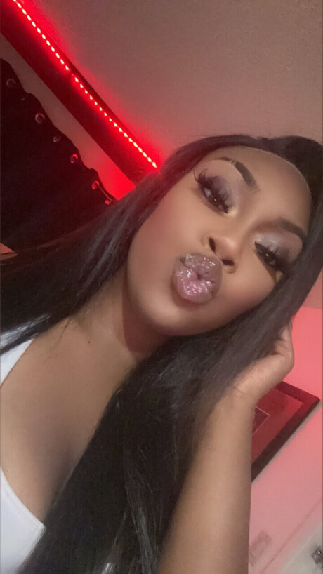 Ny2Wett high quality pornstar pics