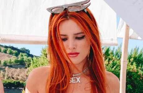 Bella Thorne adult model images