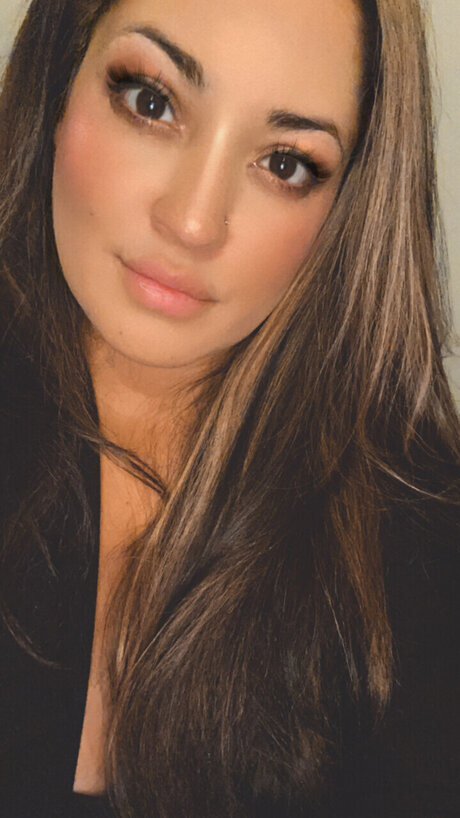 Lelie liCks exclusive actress galleries