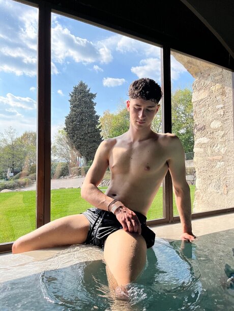 Pietro Menta NO PPV_ nude actress picture