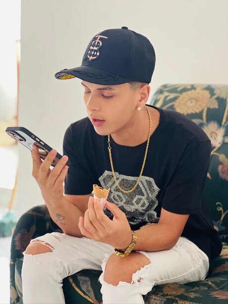 Ronny Rodr guez pornstar erotic photos