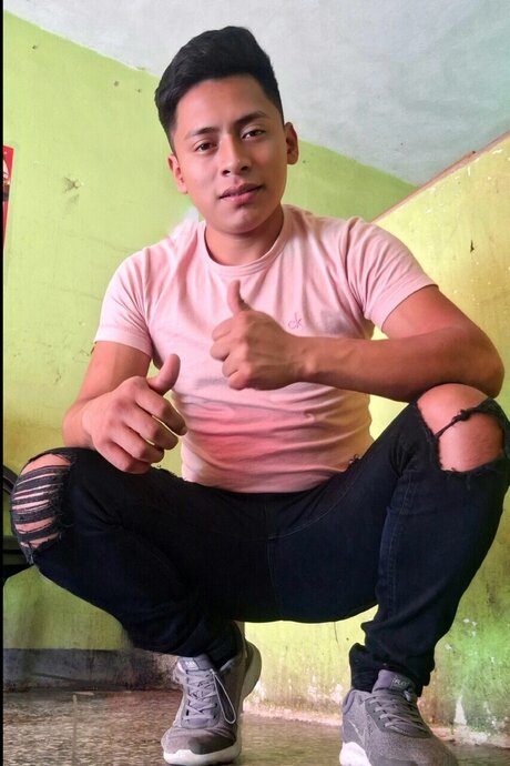 byron model naked pic