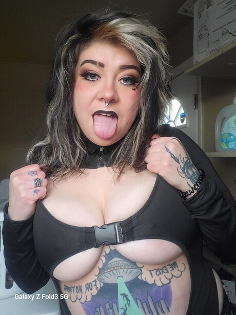 CheyKwanDoeFREE pornstar photos