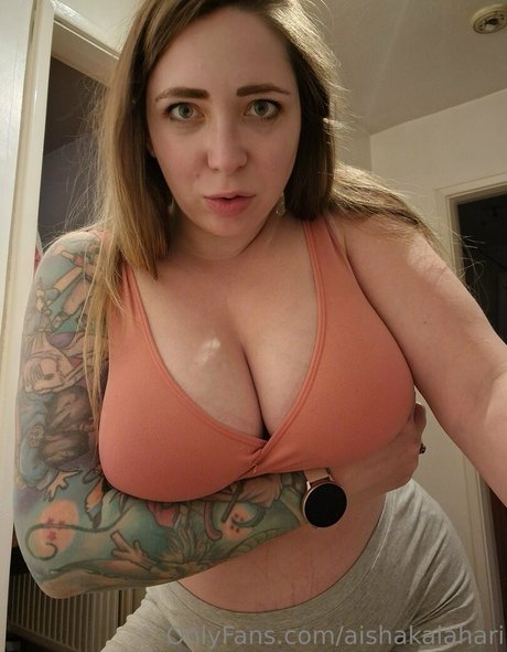 aishakalahari sexy star pics