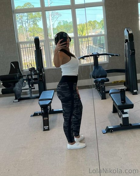 lolanikolavip star pornographic photos