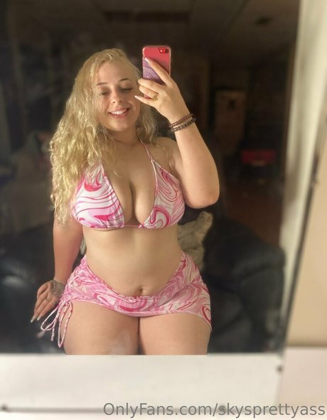 skysprettyass hot pornstar pictures