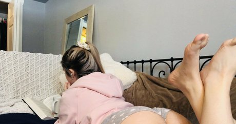 verysmolhat model high quality pics