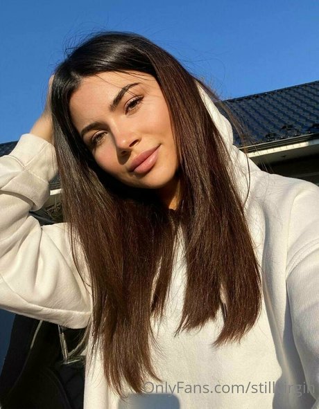 stillvirgin model nude photo