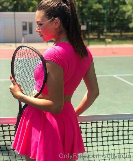 stillvirgin model top img