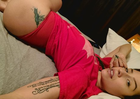 naketalickitung actress photo