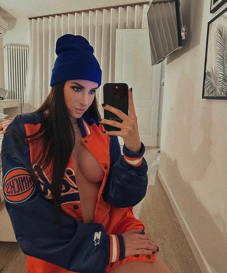 Valentina Vignali free star img