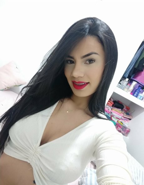 anamar29 naked model photo