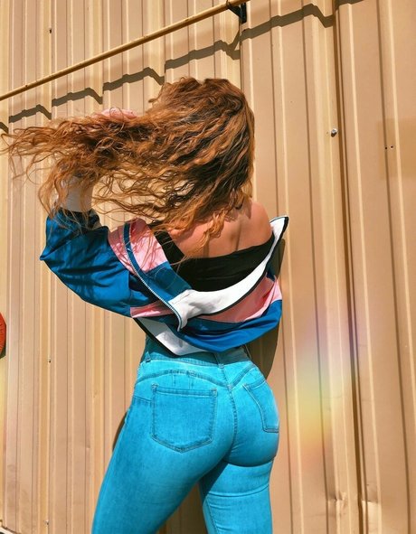 Ml Plnclver0 pretty actress img