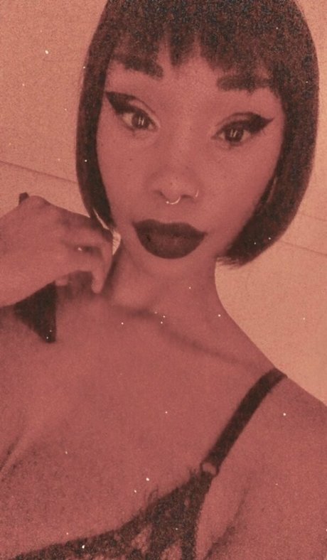 gloves onlyfans nice photos