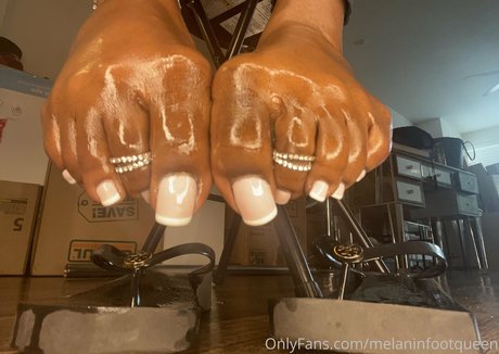 queenmelaninsdungeonn porn model galleries