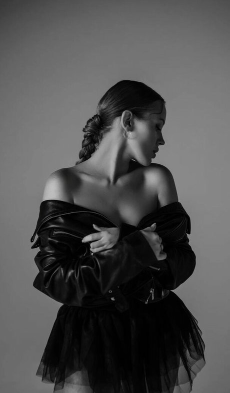 ostudio space model sexy photo