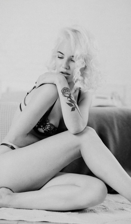 ostudio space pornographic model pictures