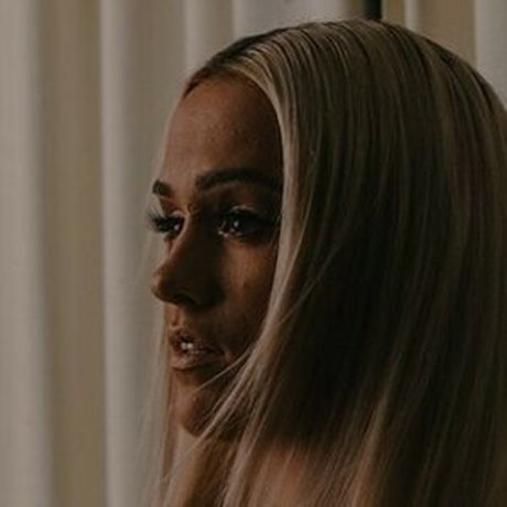 Hayley Mordue beautiful model picture