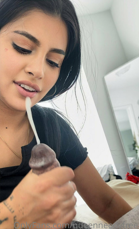 queenneedyfree model art img