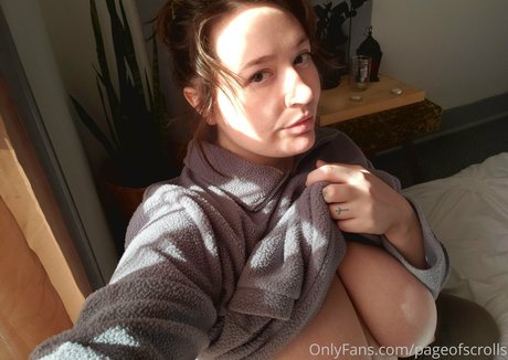 pageofscrolls model free pics