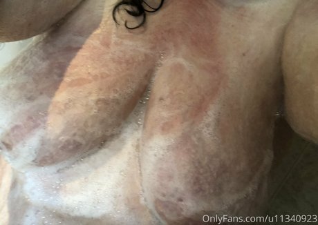 ldnbbw sexy actress pic