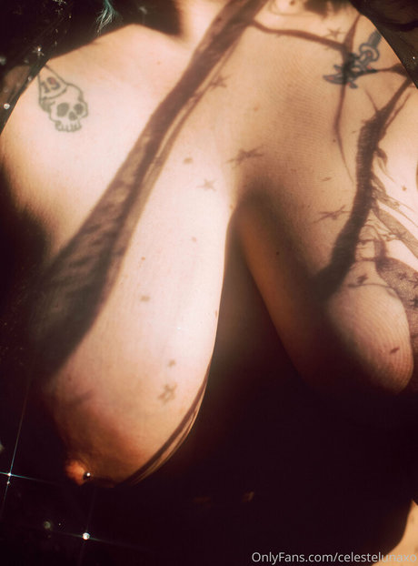 celestelunaxo beautiful actress pic