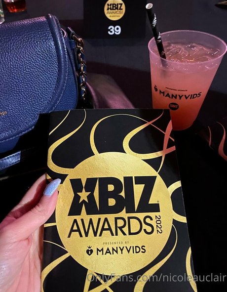 nicoleauclair model free images