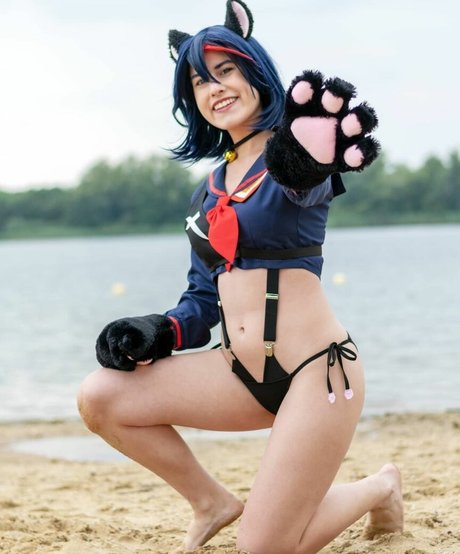 Minty Misa star sexy photo