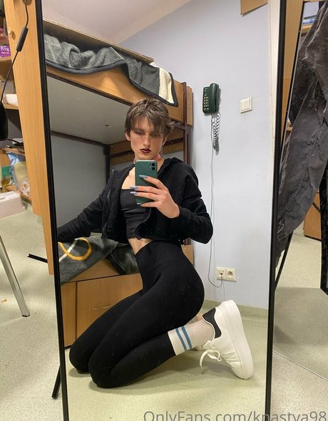 knastya98 model nude pic