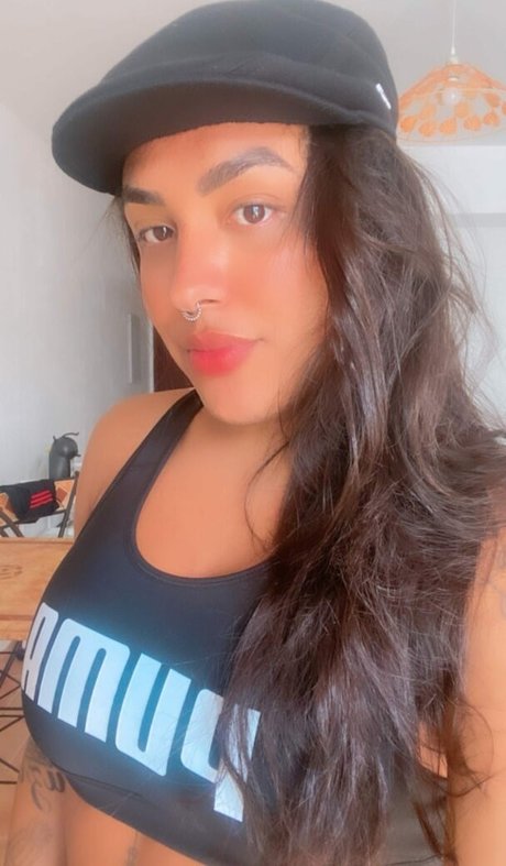 Bruna Taylor star perfect image