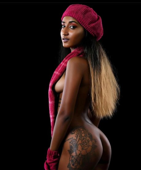 Ameera Surka pornstar naked photo