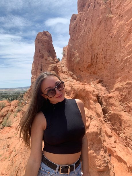 Erika Lampe star exclusive img