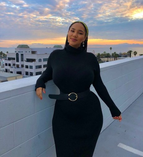 Katelyn Folasade model nude photos